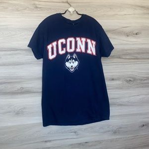 Women’s Short Sleeve U Conn Tee, S